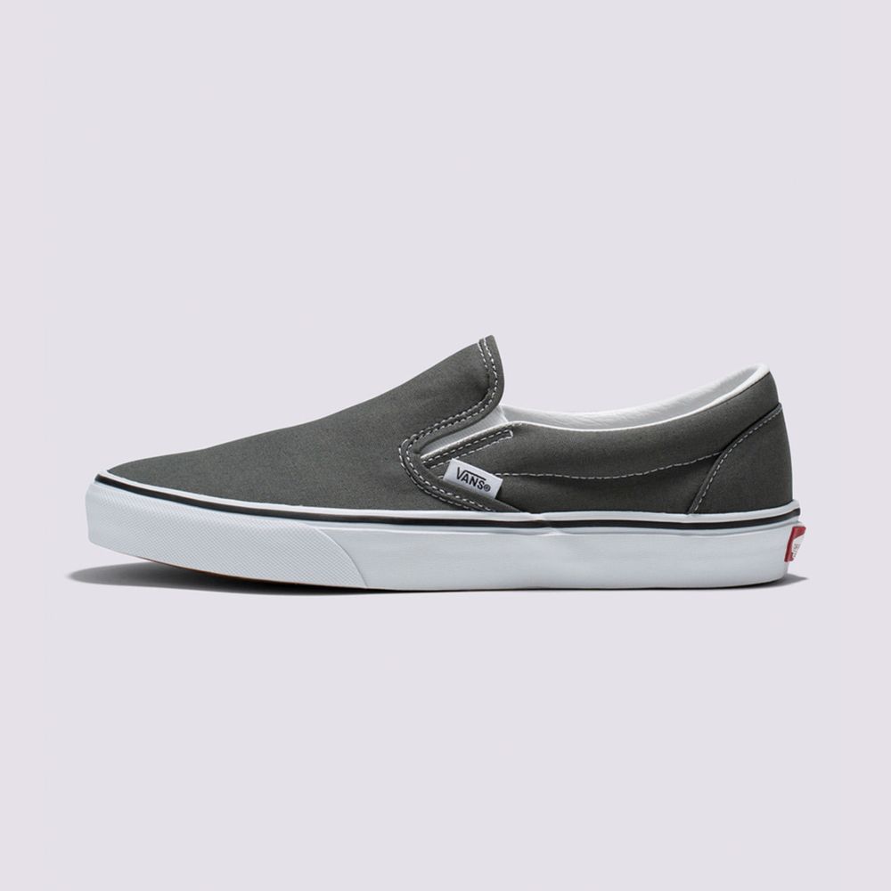 Tenis-Grises-Clasicos-Slip-On-Charcoal-Canvas-Vans