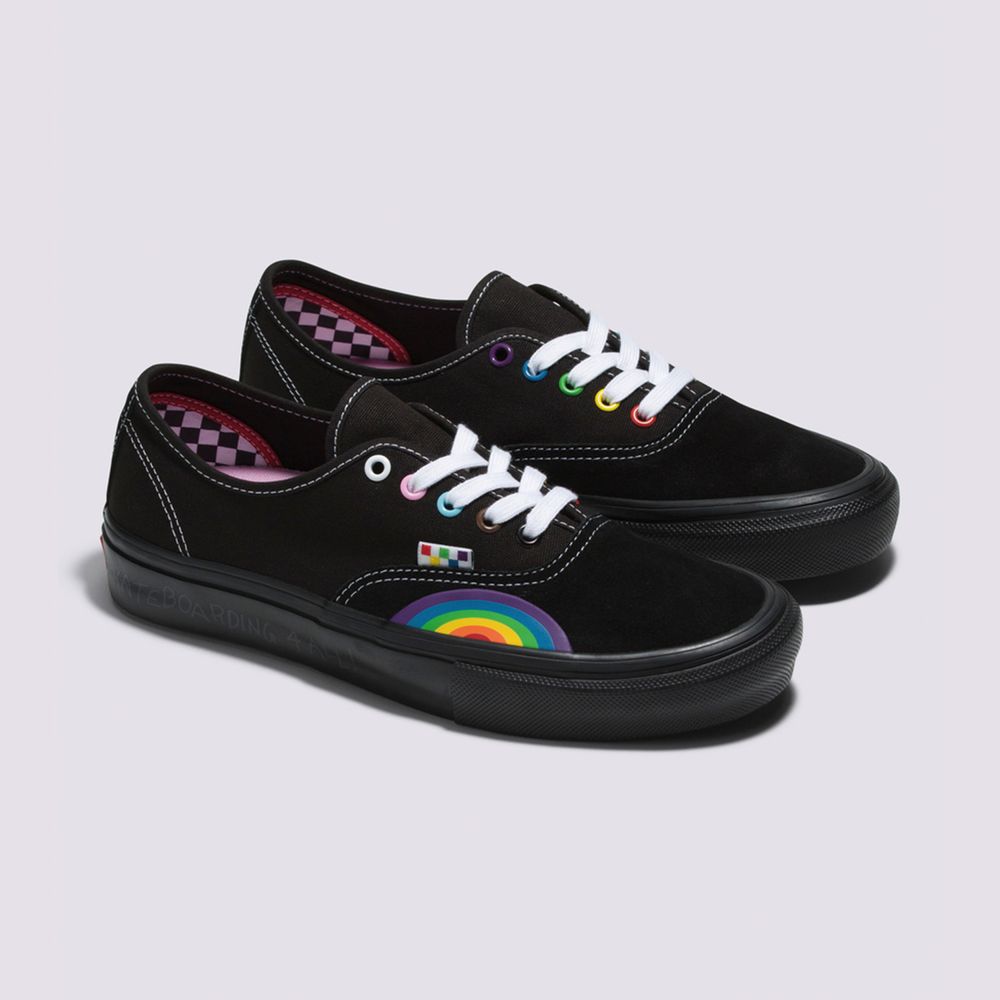 Tenis-Skate-Negros-Authentic-Pride-Hombre-Vans
