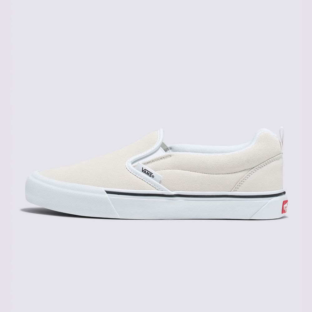 Tenis-Clasicos-Blancos-Knu-Slip-Pr-Vans