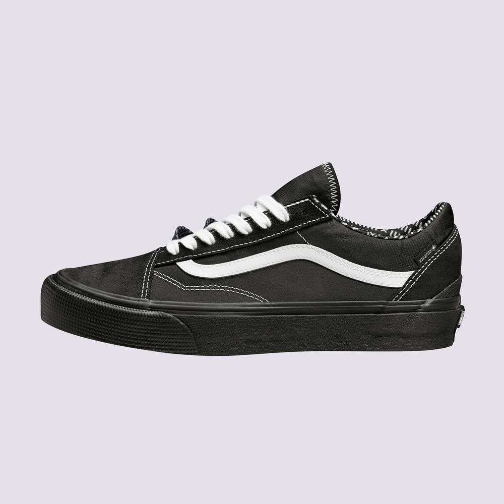 Tenis-Clasicos-Negros-Old-Skool-Gore-Tex-Vans