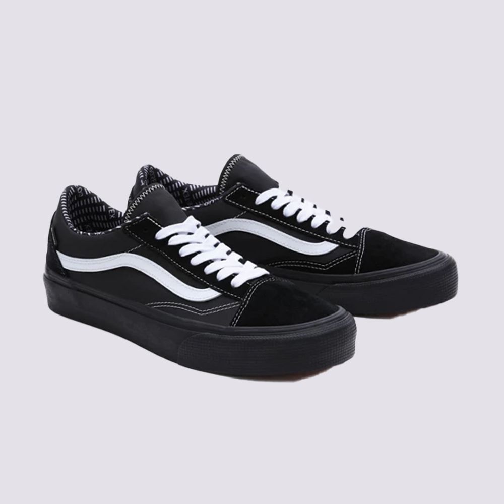 Tenis-Clasicos-Negros-Old-Skool-Gore-Tex-Vans