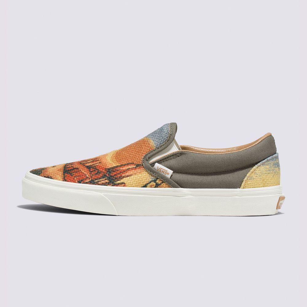 tenis-clasicos-multicolor-classic-slip-on-vans-vn0009q7cee