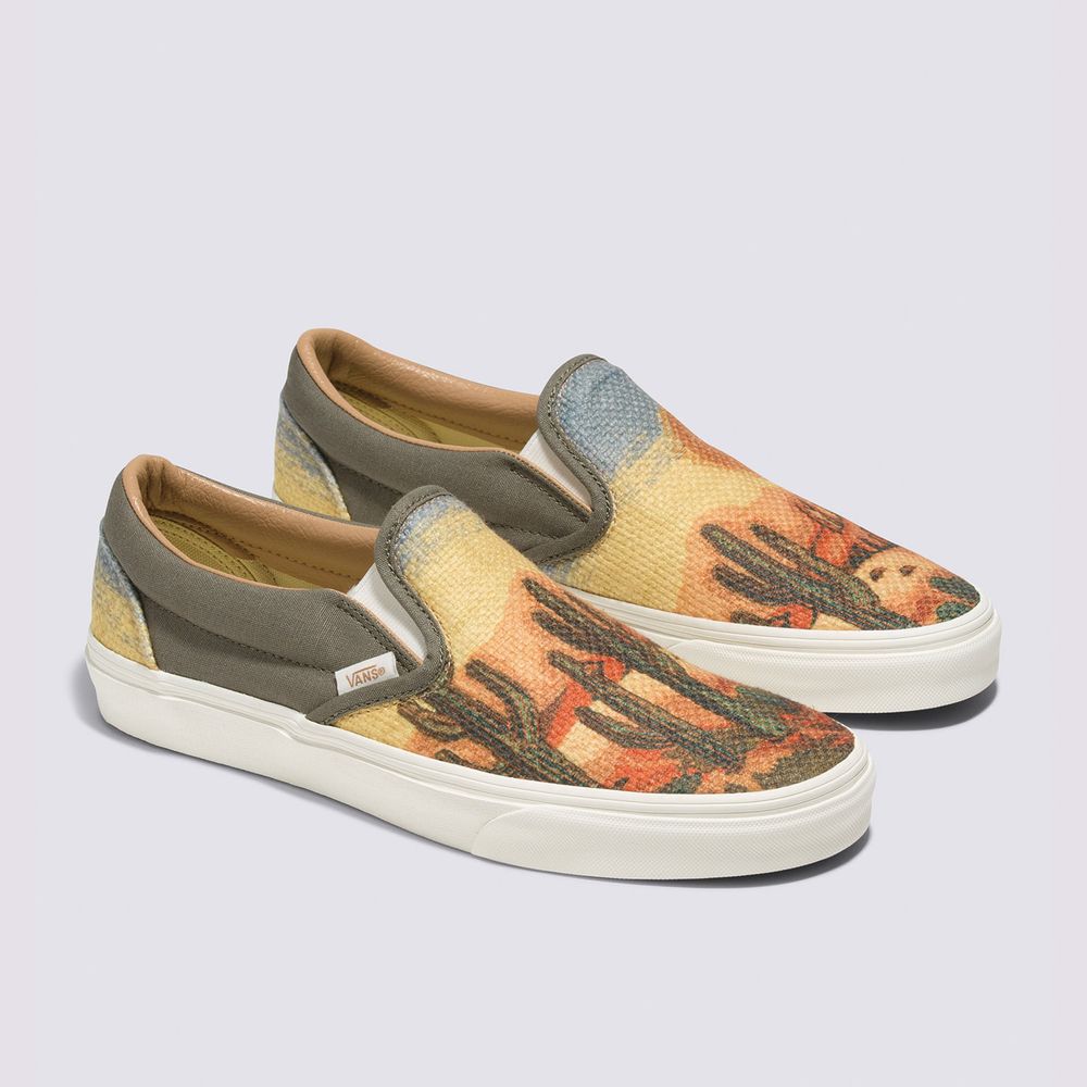 tenis-clasicos-multicolor-classic-slip-on-vans-vn0009q7cee